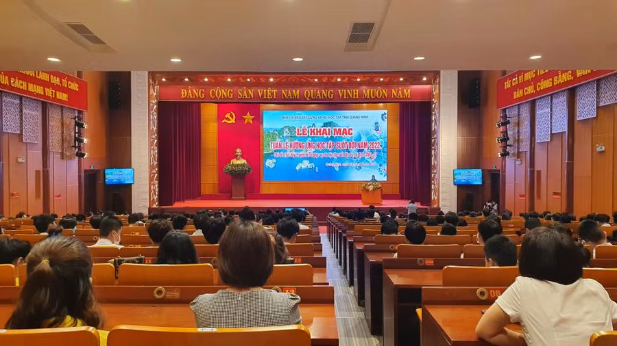 Quang cảnh buổi lễ.