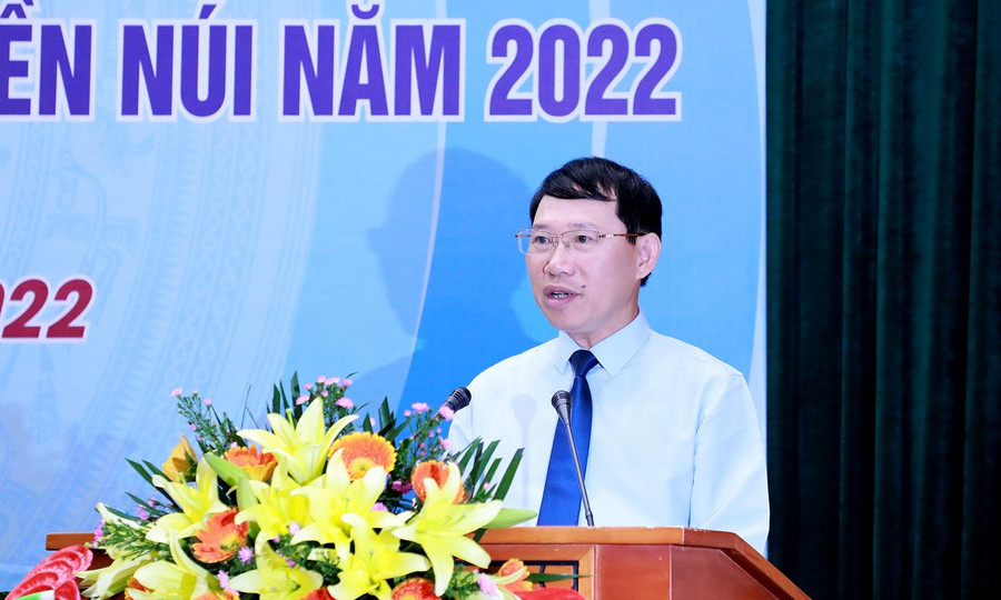 Chủ tịch UBND tỉnh Bắc Giang - Lê Ánh Dương phát biểu tại Hội nghị.