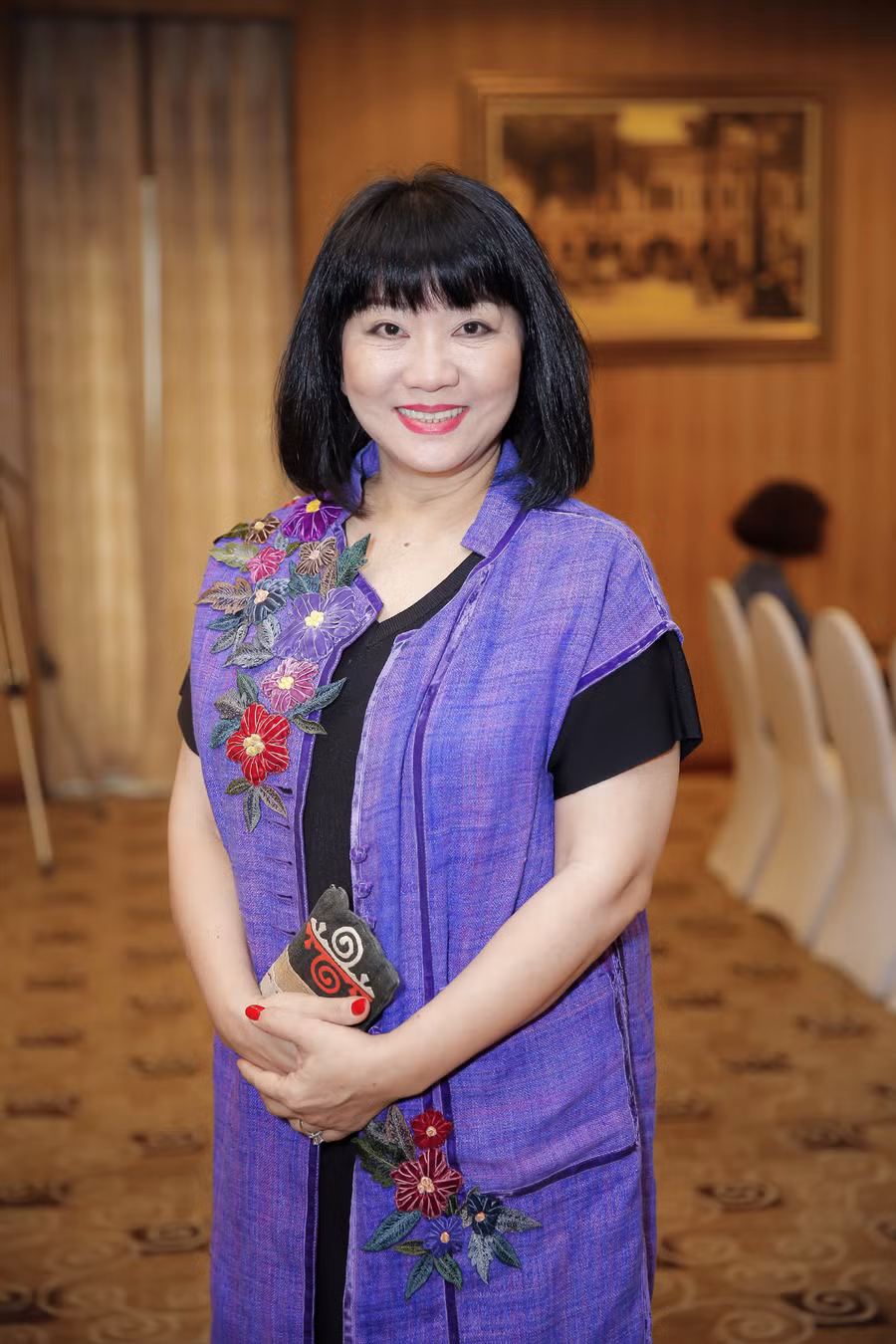 Ca sĩ Cẩm Vân tham dự buổi họp báo. Chị chia sẻ, lấy làm tiếc vì bận lịch nên không tham gia trình diễn trong Duyên dáng Việt Nam 29. Tuy nhiên chị sẽ có mặt tham gia biểu diễn trong đêm bế mạc Lễ hội hoa Đà Lạt Ca sĩ Cẩm Vân tham dự buổi họp báo. Chị chia sẻ, lấy làm tiếc vì bận lịch nên không tham gia trình diễn trong Duyên dáng Việt Nam 29. Tuy nhiên chị sẽ có mặt tham gia biểu diễn trong đêm bế mạc Lễ hội hoa Đà Lạt