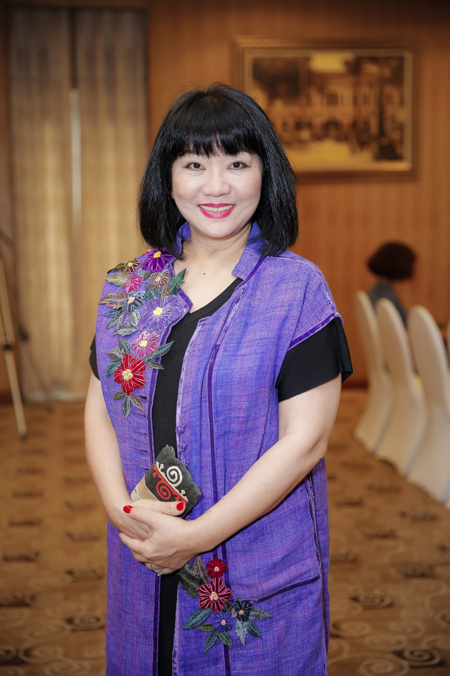 Ca sĩ Cẩm Vân tham dự buổi họp báo. Chị chia sẻ, lấy làm tiếc vì bận lịch nên không tham gia trình diễn trong Duyên dáng Việt Nam 29. Tuy nhiên chị sẽ có mặt tham gia biểu diễn trong đêm bế mạc Lễ hội hoa Đà Lạt Ca sĩ Cẩm Vân tham dự buổi họp báo. Chị chia sẻ, lấy làm tiếc vì bận lịch nên không tham gia trình diễn trong Duyên dáng Việt Nam 29. Tuy nhiên chị sẽ có mặt tham gia biểu diễn trong đêm bế mạc Lễ hội hoa Đà Lạt