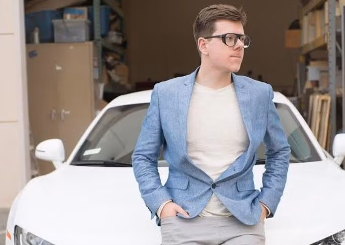 Cuộc sống xa hoa của những người giàu lên nhờ tiền ảo ảnh 2