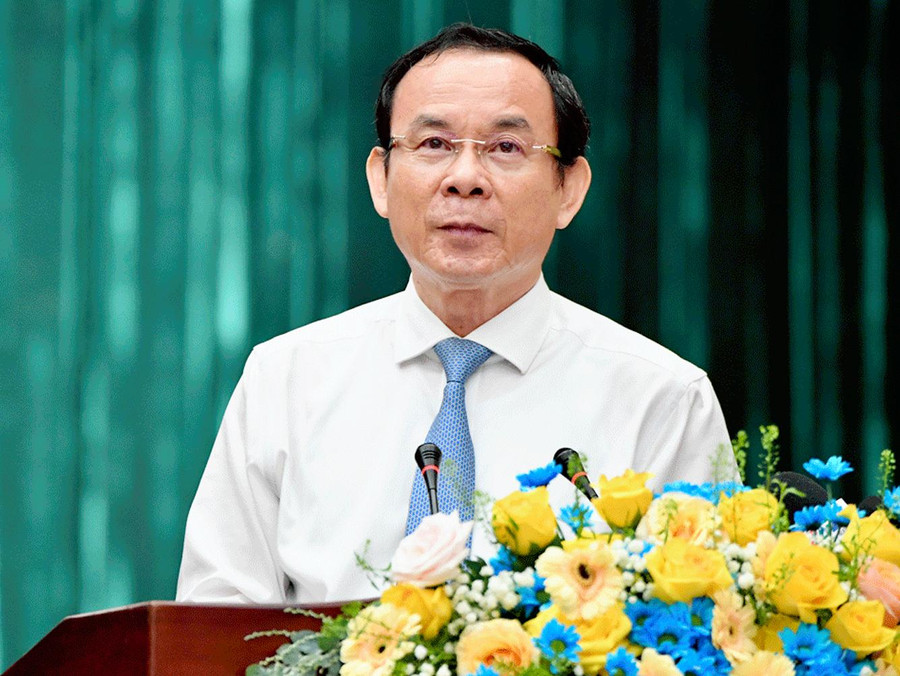 Phát biểu chỉ đạo tại hội nghị, Bí thư Thành ủy TPHCM Nguyễn Văn Nên cho biết, hiện nay cả nước nói chung và TPHCM nói riêng đang trong tiến trình thực hiện đổi mới căn bản và toàn diện giáo dục, trong đó tính trung thực cần được đề cao. Đổi mới trước hết cần đổi mới về tư duy, phương pháp tiếp cận, dũng cảm thay đổi chính mình từ đội ngũ cán bộ quản lý đến thầy cô giáo. Ngành giáo dục cần quan tâm một số vấn đề như đổi mới bắt đầu từ đâu, theo hướng nào để thực hiện một cách trung thực... Đồng thời, Bí thư Thành ủy TPHCM đề nghị Sở GD&amp;ĐT cần đặc biệt chăm lo cho đội ngũ giáo viên, đảm bảo sự văn minh trong môi trường học tập.