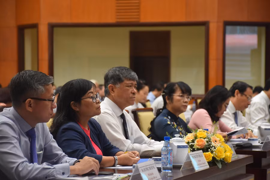 Đại biểu tham dự hội nghị.