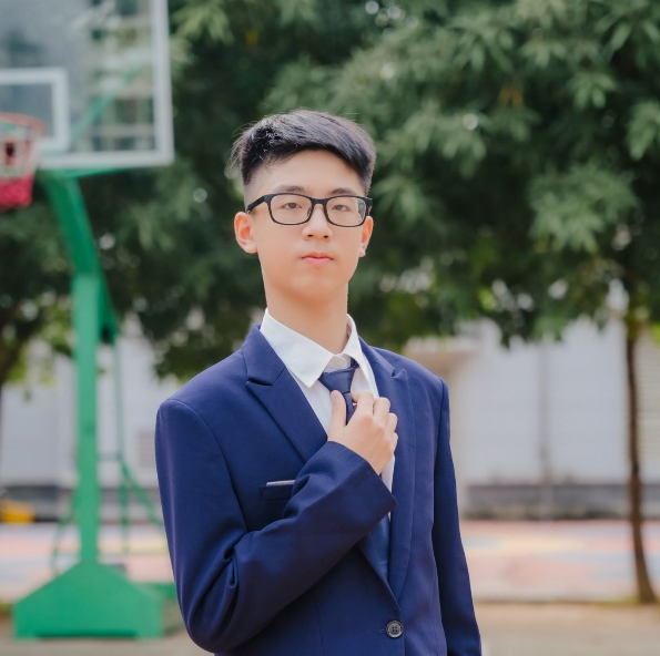 Nhật Long, lớp 9G0, Trường THCS - THPT Newton (TP Hà Nội). Nhật Long, lớp 9G0, Trường THCS - THPT Newton (TP Hà Nội).