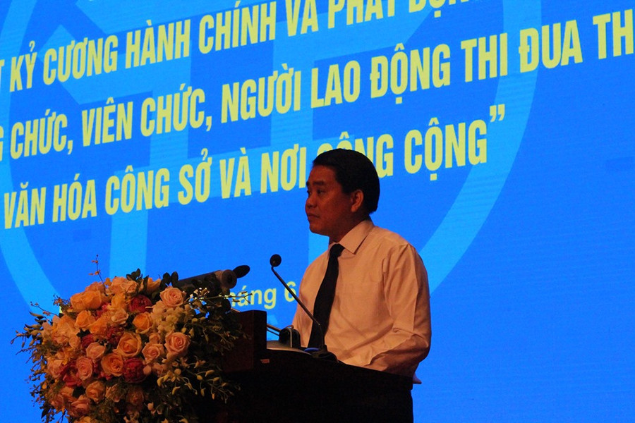 Chủ tịch UBND TP Hà Nội Nguyễn Đức Chung phát biểu tại Hội nghị. Chủ tịch UBND TP Hà Nội Nguyễn Đức Chung phát biểu tại Hội nghị.