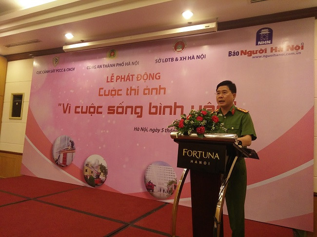 Đại tá Nguyễn Tuấn Anh - Phó Giám đốc Công an Thành phố Hà Nội phát biểu tại lễ khai mạc. Ảnh - Bình Thanh