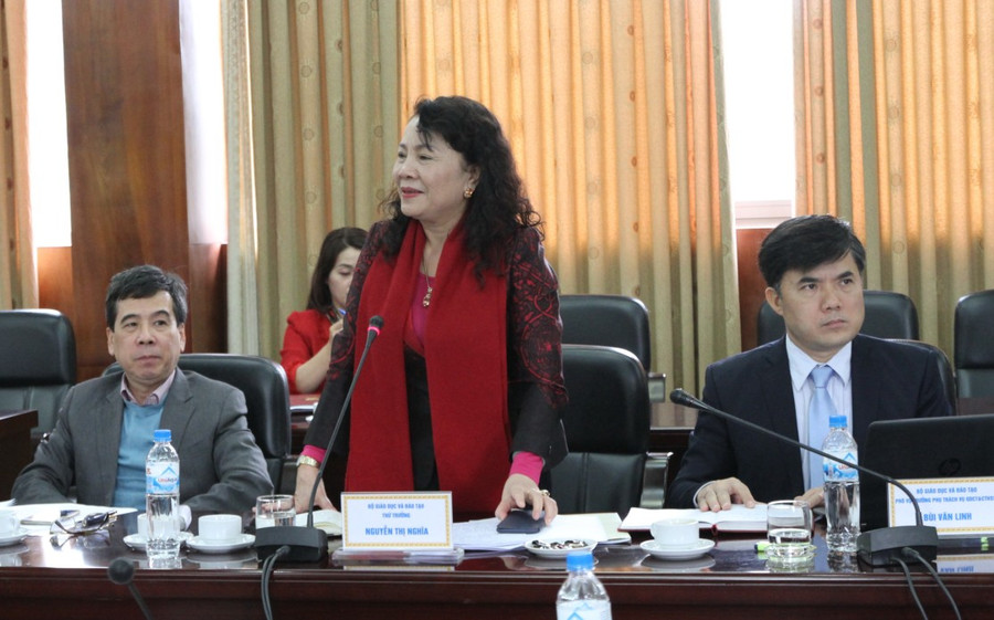 Thứ trưởng Nguyễn Thị Nghĩa phát biểu tại buổi làm việc Thứ trưởng Nguyễn Thị Nghĩa phát biểu tại buổi làm việc