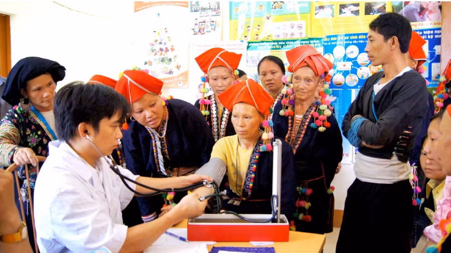 Cần tổ chức khám, chữa bệnh miễn phí ở vùng sâu, vùng xa