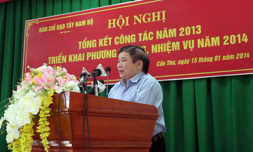 Thứ trưởng Bộ GD&ĐT Bùi Văn Ga phát biểu tại hội nghị