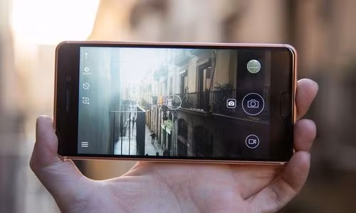 Điện thoại giá rẻ, cấu hình tốt nhất cho "sinh viên nghèo" ảnh 4