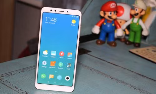 Điện thoại giá rẻ, cấu hình tốt nhất cho "sinh viên nghèo" ảnh 2