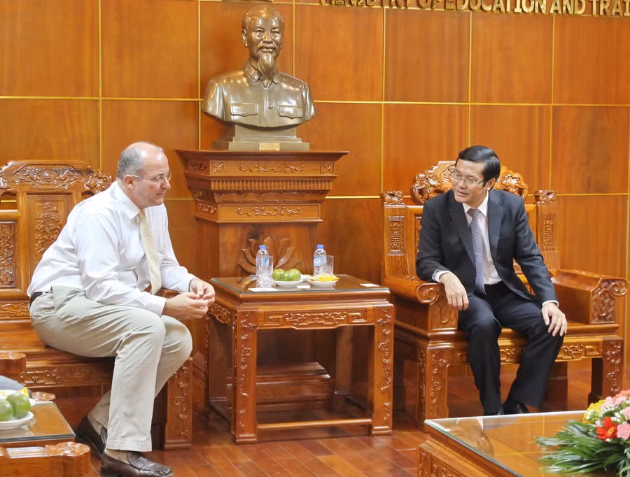 Hà Lan mong muốn cấp thêm học bổng cho sinh viên Việt Nam