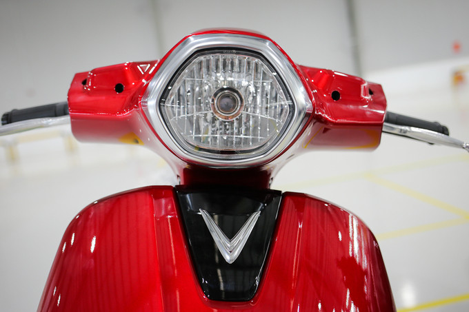 Xe máy VinFast của Việt Nam đẹp ngang ngửa Vespa ảnh 6 Thiết kế Italy của cặp đôi xe máy VinFast