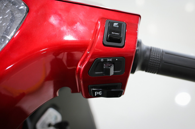 Xe máy VinFast của Việt Nam đẹp ngang ngửa Vespa ảnh 13 Thiết kế Italy của cặp đôi xe máy VinFast