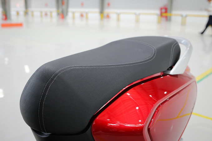Xe máy VinFast của Việt Nam đẹp ngang ngửa Vespa ảnh 11 Thiết kế Italy của cặp đôi xe máy VinFast