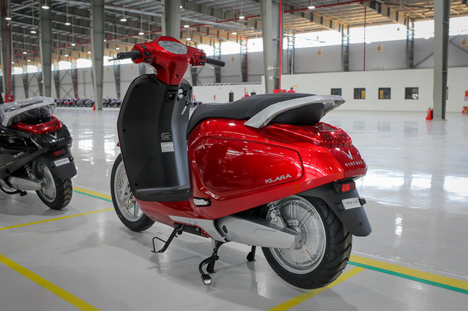 Xe máy VinFast của Việt Nam đẹp ngang ngửa Vespa ảnh 8 Thiết kế Italy của cặp đôi xe máy VinFast