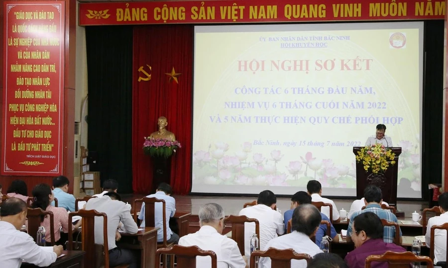 Quang cảnh hội nghị sơ kết.