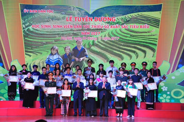 Năm 2017, có 161 học sinh dân tộc thiểu số được tuyên dương khen thưởng