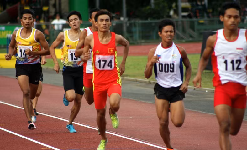 Lê Viết An – (số 174) giành huy chương Bạc cự ly 800m
