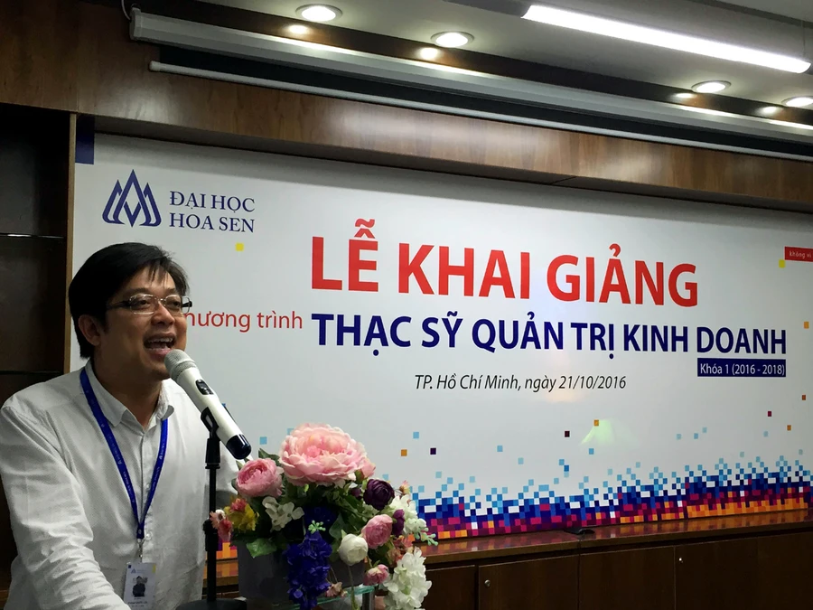 TS Phạm Quốc Lộc – Phó Hiệu trưởng nhà trường - phát biểu