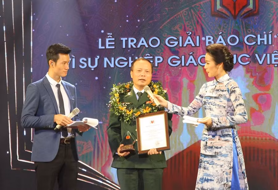 Tác giả Đỗ Nam Thắng - thành viên trong nhóm tác giả đoạt giải đặc biệt.