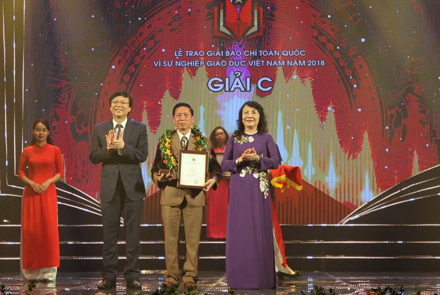 Một số tác giả, nhóm tác giả đạt Giải C giải Báo chí toàn quốc “Vì sự nghiệp Giáo dục Việt Nam” năm 2018. Một số tác giả, nhóm tác giả đạt Giải C giải Báo chí toàn quốc “Vì sự nghiệp Giáo dục Việt Nam” năm 2018.