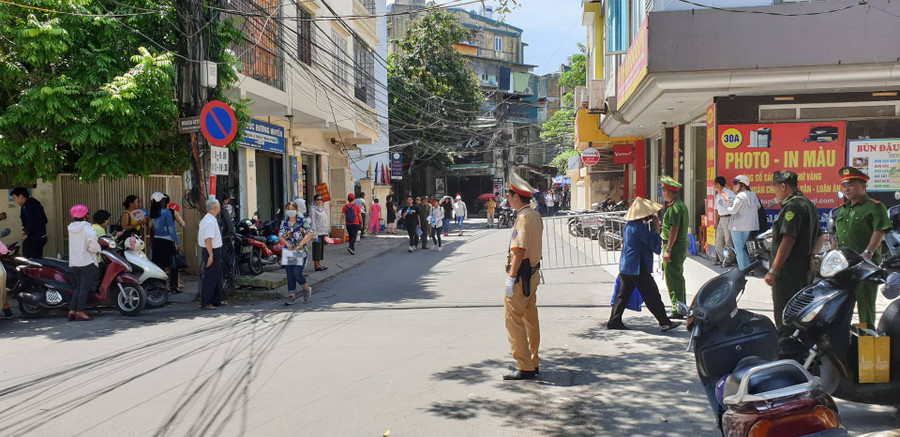 Khu vực thi tại các quận: Thanh Xuân, Hà Đông giao thông thuận tiện. Khu vực thi tại các quận: Thanh Xuân, Hà Đông giao thông thuận tiện.