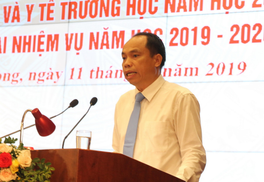 Ông Lê Quốc Tiến- Giám đốc Sở GD&ĐT Hải Phòng phát biểu khai mạc hội nghị Ông Lê Quốc Tiến- Giám đốc Sở GD&ĐT Hải Phòng phát biểu khai mạc hội nghị