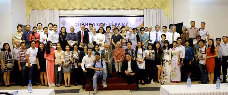 Ảnh lưu niệm tại lễ ra mắt Quỹ Hoa Sen Ảnh lưu niệm tại lễ ra mắt Quỹ Hoa Sen