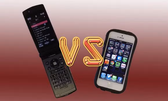 iPhone lần đầu đánh bật điện thoại nắp gập tại Nhật Bản