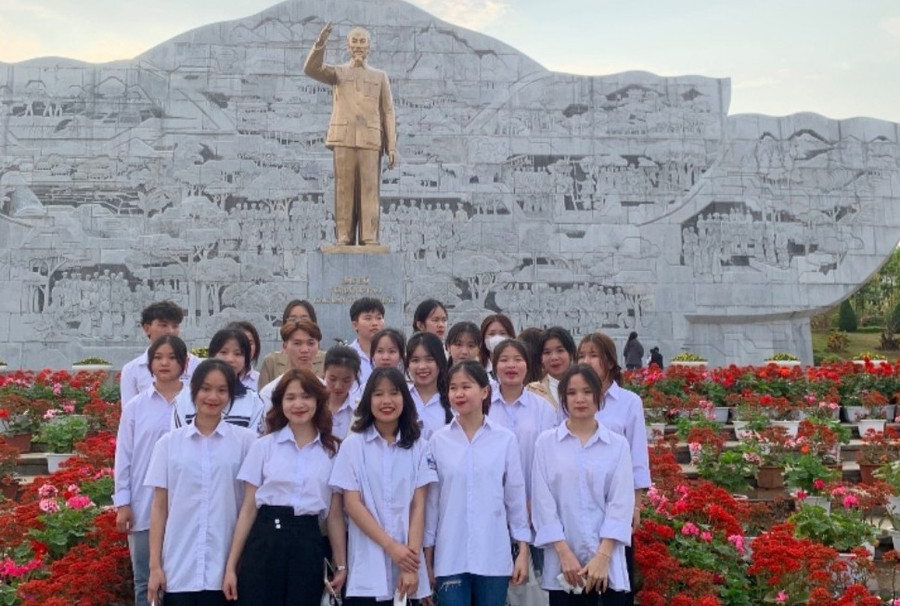 Học sinh lớp 12 Trường Phổ thông DTNT THCS & THPT huyện Bắc Yên (huyện Bắc Yên, tỉnh Sơn La). Học sinh lớp 12 Trường Phổ thông DTNT THCS & THPT huyện Bắc Yên (huyện Bắc Yên, tỉnh Sơn La).