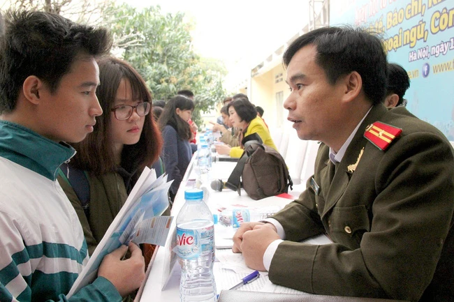 Các trường quân đội kiên quyết loại trả thí sinh không đủ tiêu chuẩn