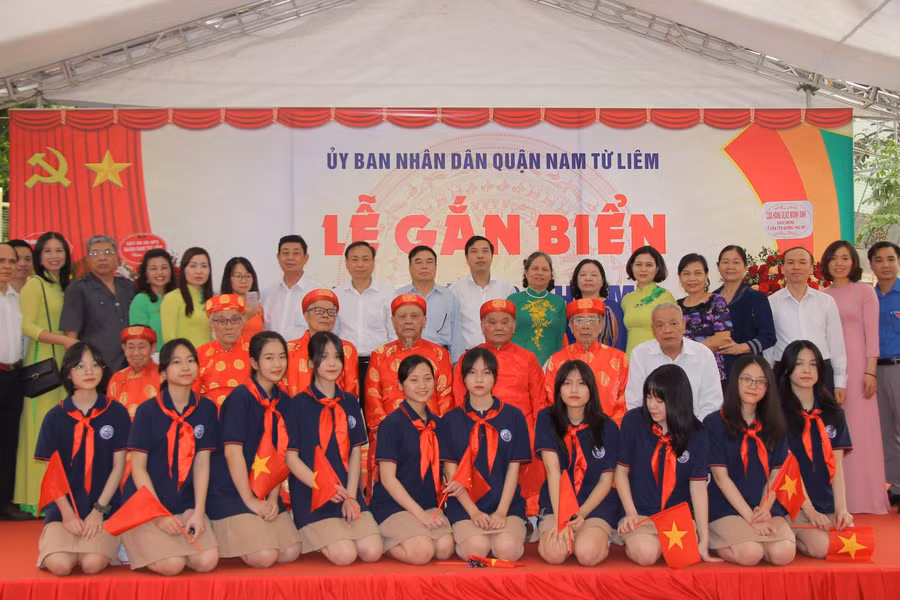 Đường Phú Mỹ thuộc quận Nam Từ Liêm mang ý nghĩa ghi nhớ, vinh danh tuyến đường gắn với ngôi làng cổ Phú Mỹ.