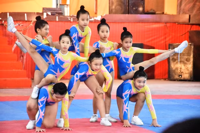 Phần tranh tài của HS Trường Tiểu học Nguyễn Thái Học (Q.1)