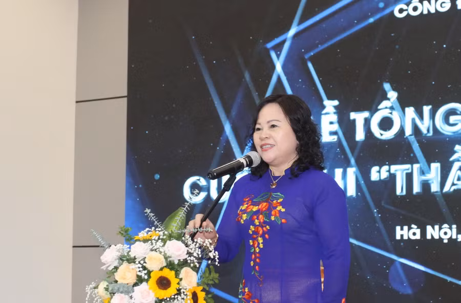 Thứ trưởng Ngô Thị Minh phát biểu tại lễ trao giải.