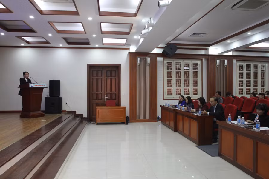 Hội thảo có sự tham gia của các doanh nghiệp cùng các giảng viên từ nhiều trường đại học