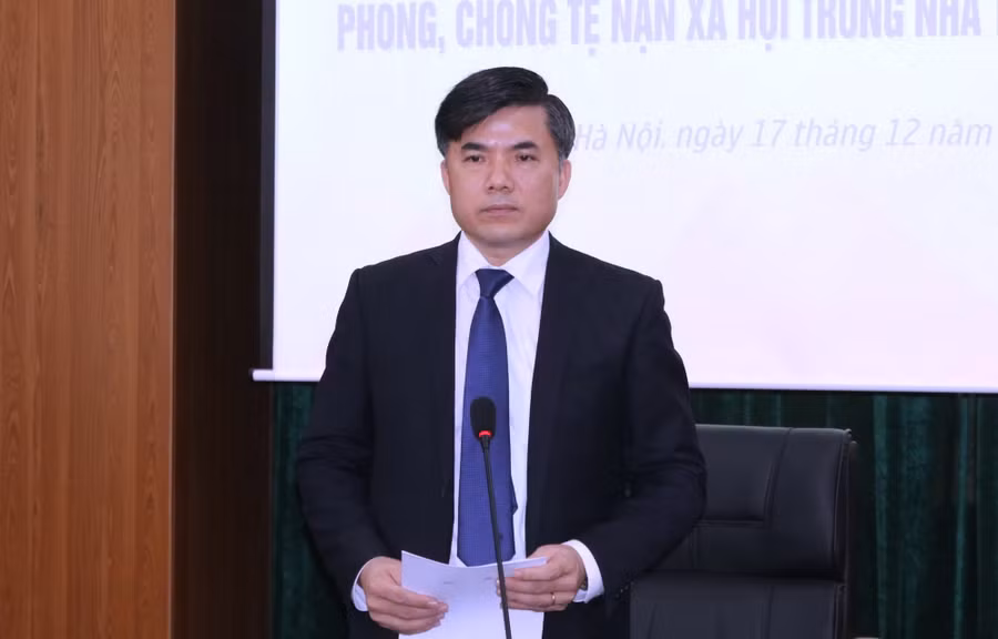 Ông Bùi Văn Linh- Vụ trưởng Vụ Giáo dục Chính trị và Công tá HSSV (Bộ GD&ĐT) phát biểu tại hội thảo