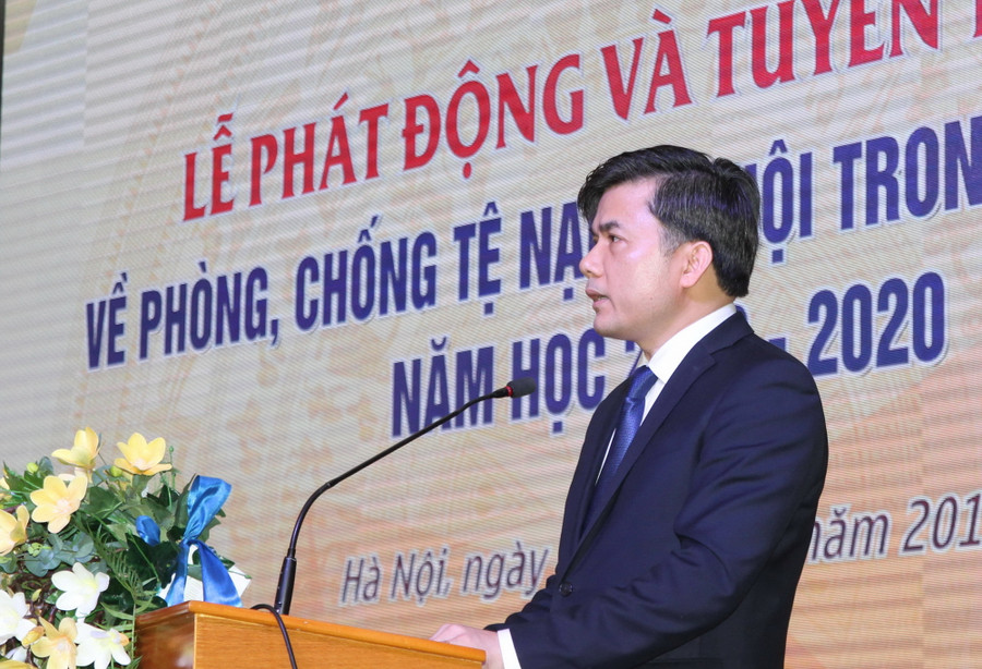 Ông Bùi Văn Linh phát biểu tại buổi lễ