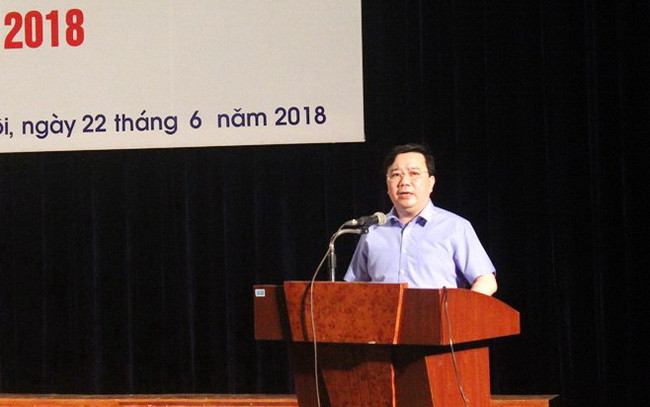 Ông Chử Xuân Dũng- Giám đốc Sở GD&ĐT Hà Nội phát biểu tại hội nghị Ông Chử Xuân Dũng- Giám đốc Sở GD&ĐT Hà Nội phát biểu tại hội nghị