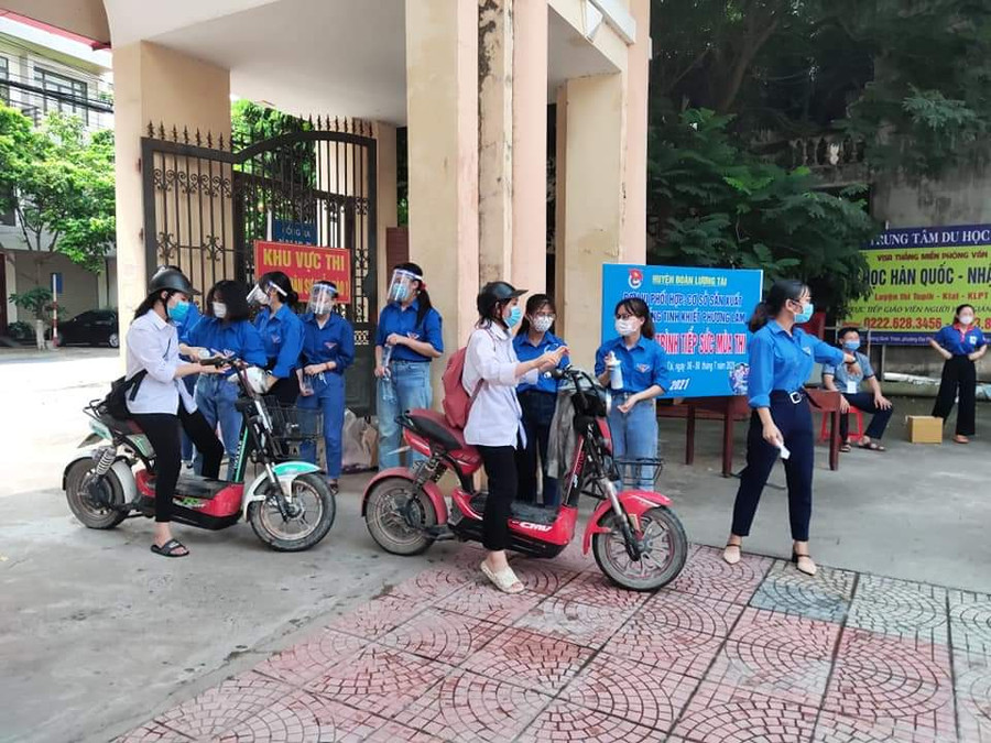 Thí sinh tại Điểm thi Trường THPT Lương Tài (Bắc Ninh).