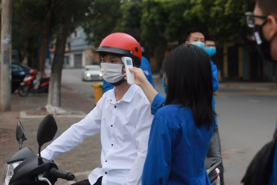 Thí sinh đến Điểm thi thực hiện nghiêm quy định phòng dịch Covid-19.