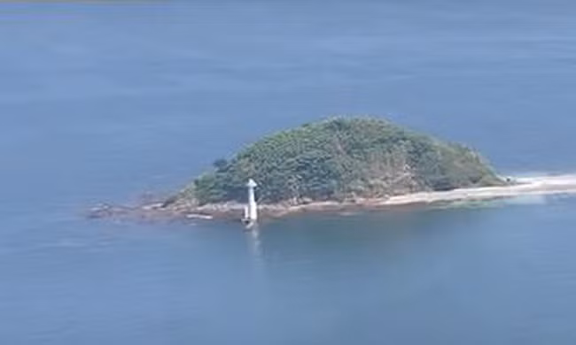 Lạc tới hoang đảo vì mải dùng smartphone 