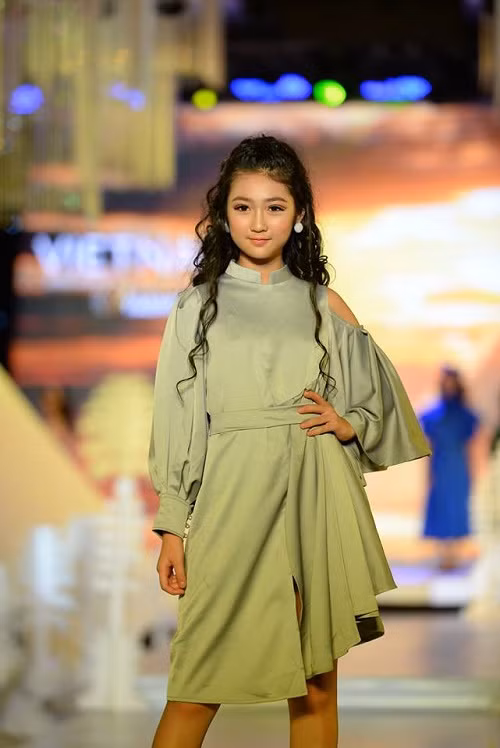 ...tại Lễ công bố Tuần lễ thời trang trẻ em quốc tế Việt Nam 2019, tối 21/4 tại Hà Nội.