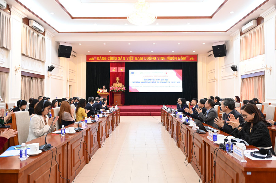 Quang cảnh lễ khởi động. Quang cảnh lễ khởi động.