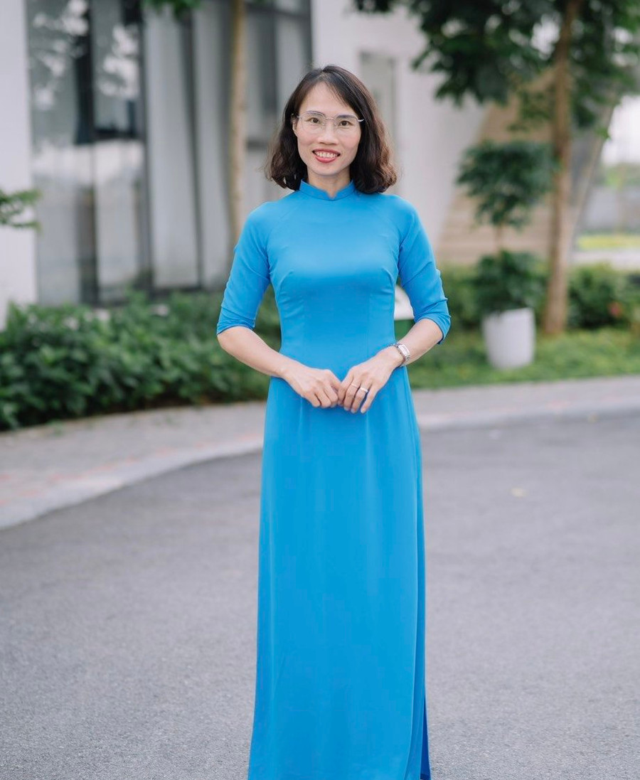 Cô Đình Thị Thuỷ, giáo viên Ngữ văn, Trường Phổ thông liên cấp Phenikaa. Cô Đình Thị Thuỷ, giáo viên Ngữ văn, Trường Phổ thông liên cấp Phenikaa.