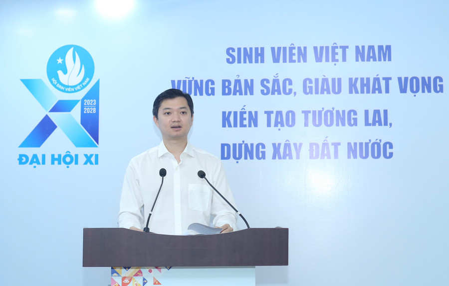Anh Nguyễn Minh Triết, Bí thư Ban Chấp hành Trung ương Đoàn, Chủ tịch Trung ương Hội Sinh viên Việt Nam. Anh Nguyễn Minh Triết, Bí thư Ban Chấp hành Trung ương Đoàn, Chủ tịch Trung ương Hội Sinh viên Việt Nam.
