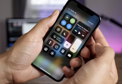 5 smartphone mất giá nhất nửa đầu 2018