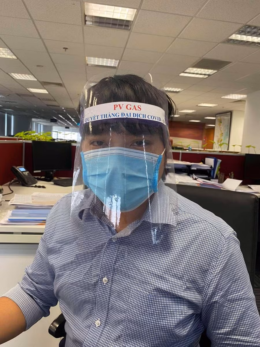Màng chắn giọt bắn mang thông điệp nỗ lực phòng chống dịch bệnh của toàn PV GAS