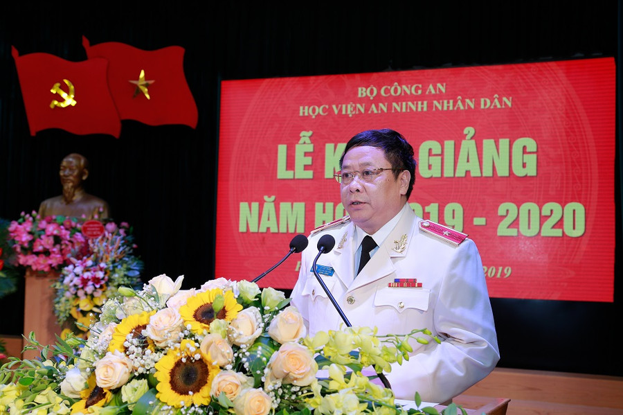 Thiếu tướng Lê Văn Thắng- Giám đốc Học viện An ninh nhân dân phát biểu khai mạc Thiếu tướng Lê Văn Thắng- Giám đốc Học viện An ninh nhân dân phát biểu khai mạc