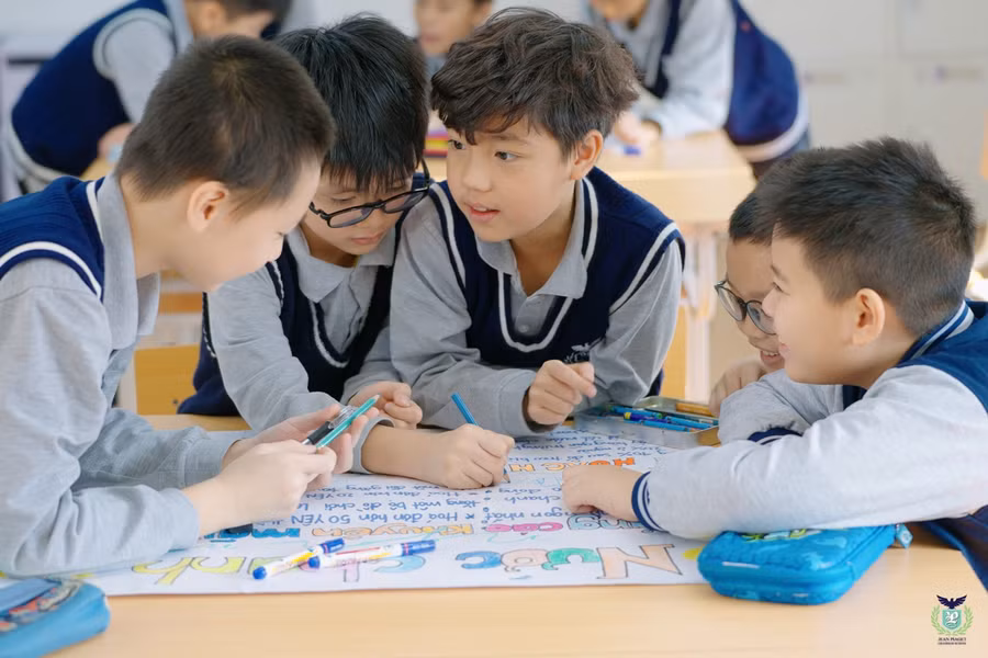 Mỗi giờ học tại Jean Piaget luôn đầy ắp sự tích cực và hào hứng